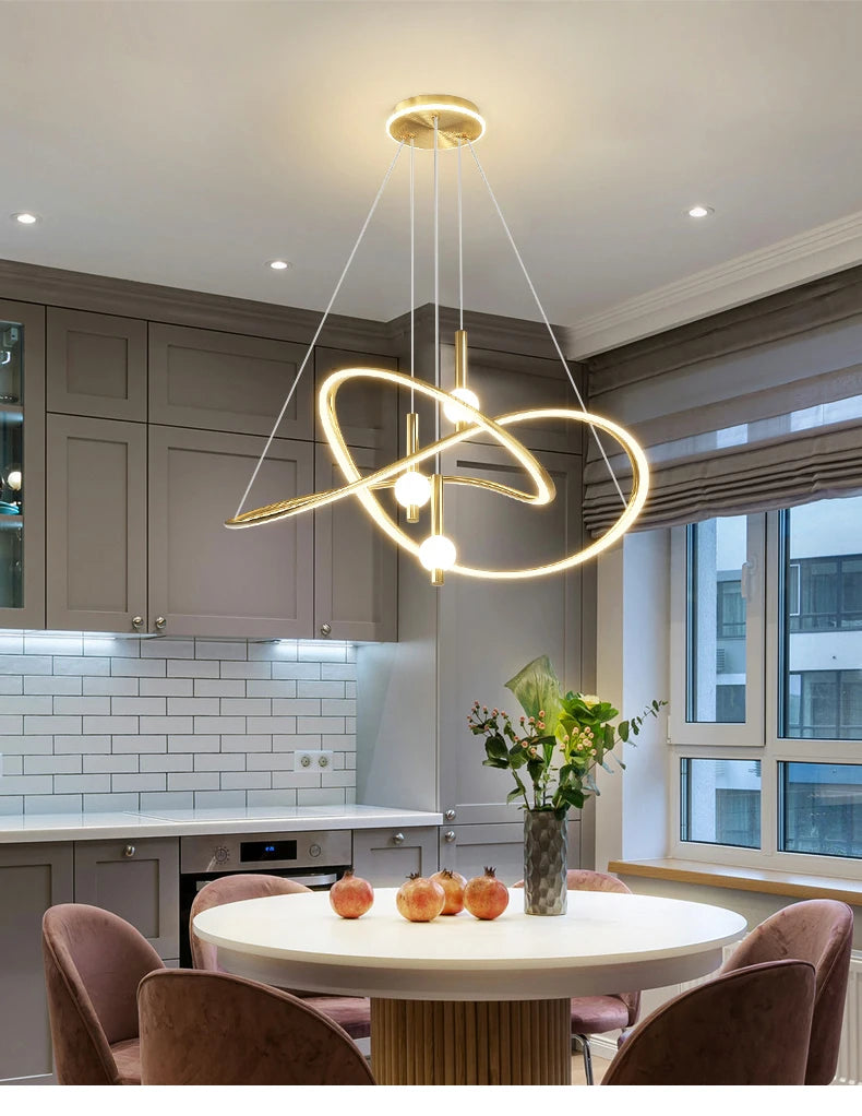 Led Esstisch Lampe mit elegantem Design in gold