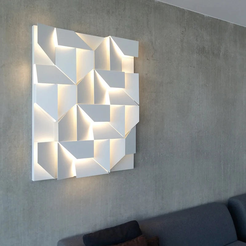 Moderne Wandleuchte. Wohnzimmerlampe in Weis. Dimmbare LED Lampe Wohnzimmer. Ausgefallene Lampe