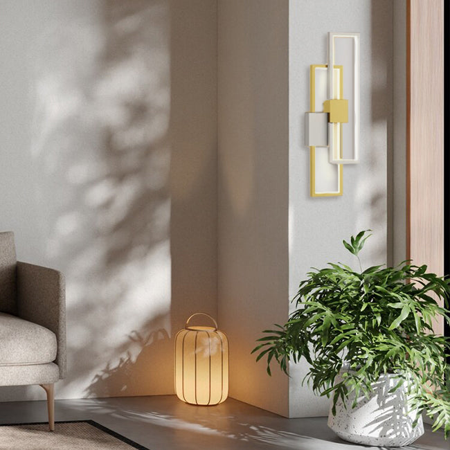 schöne Wandlampe, weiß, gold