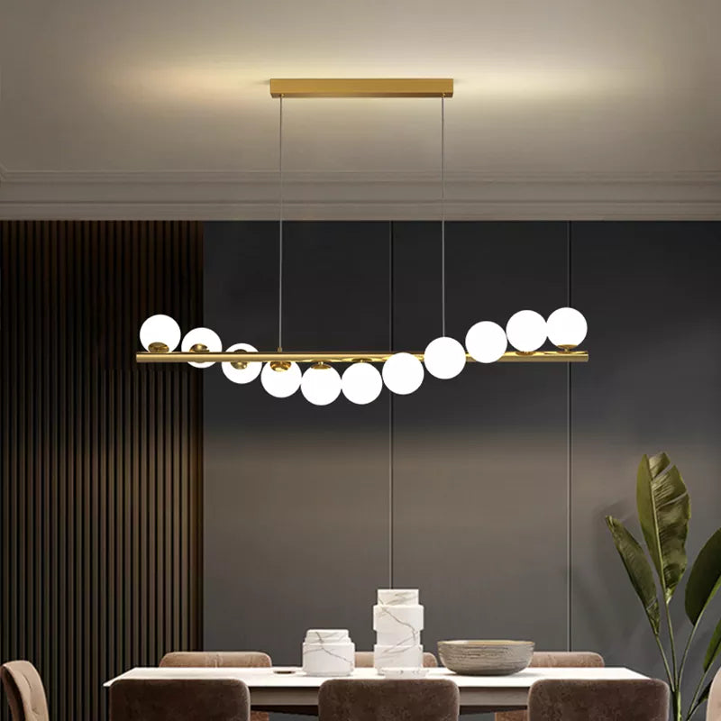 elegante und stilvolle designer Esstischlampe mit Glaskugeln