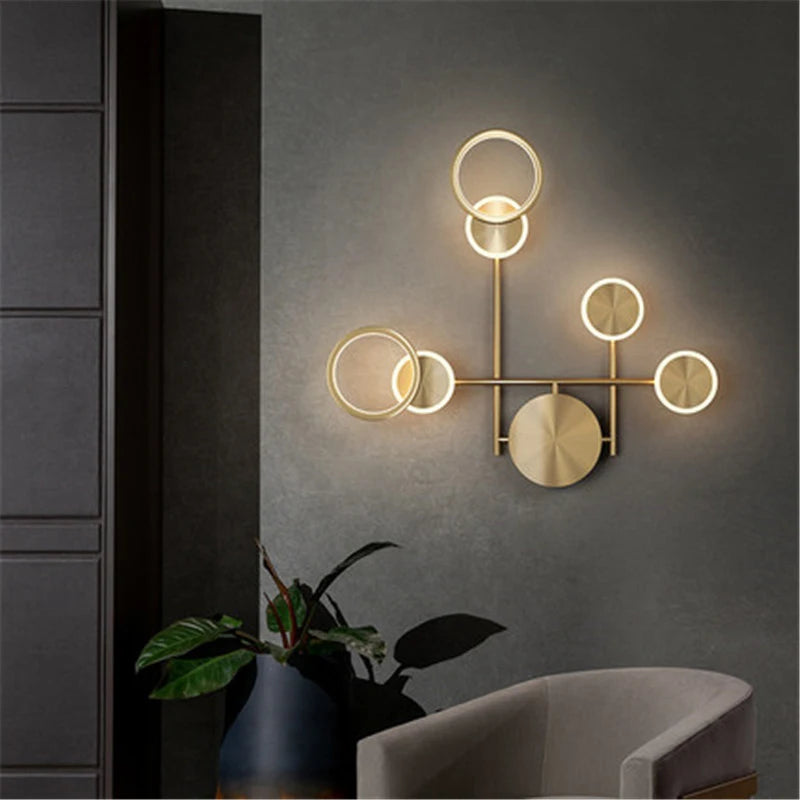 ausgefallene Wandleuchte, gold