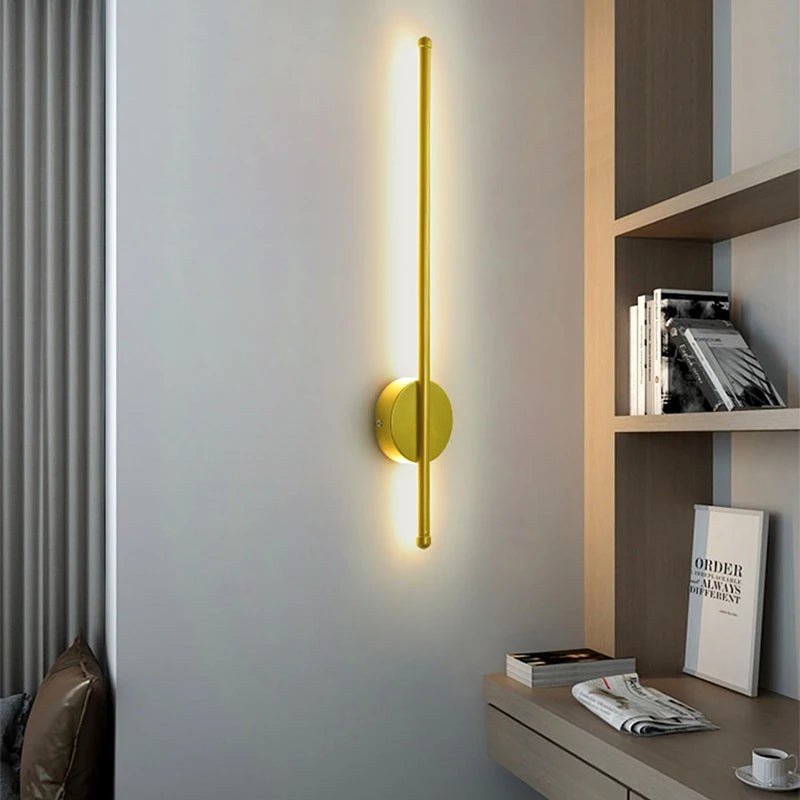 LED Wandleuchte in gold für Wohn und Schlafzimmer
