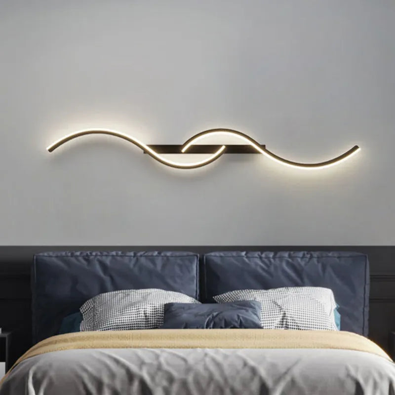 Elegante Wandlampe, dimmbare LED Leuchte, Ausgefallene Schlafzimmerlampe in schwarz