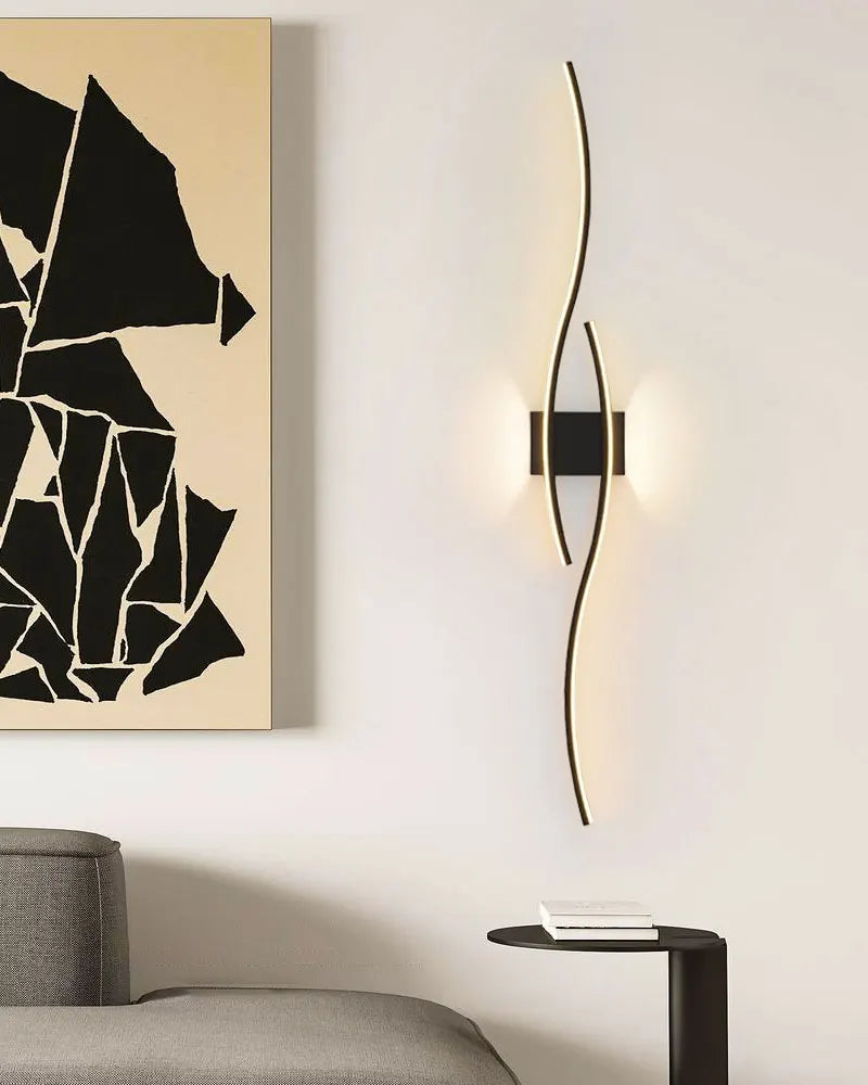 Ausgefallene Wandlampe Wohnzimmer. Led Wandleuchte in schwarz. 