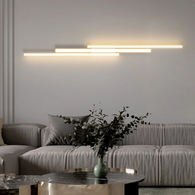 Ausgefallne Wandlampe Wohnzimmer. LED Wohnzimmer leuchte in weiß. Wandleuchten. 