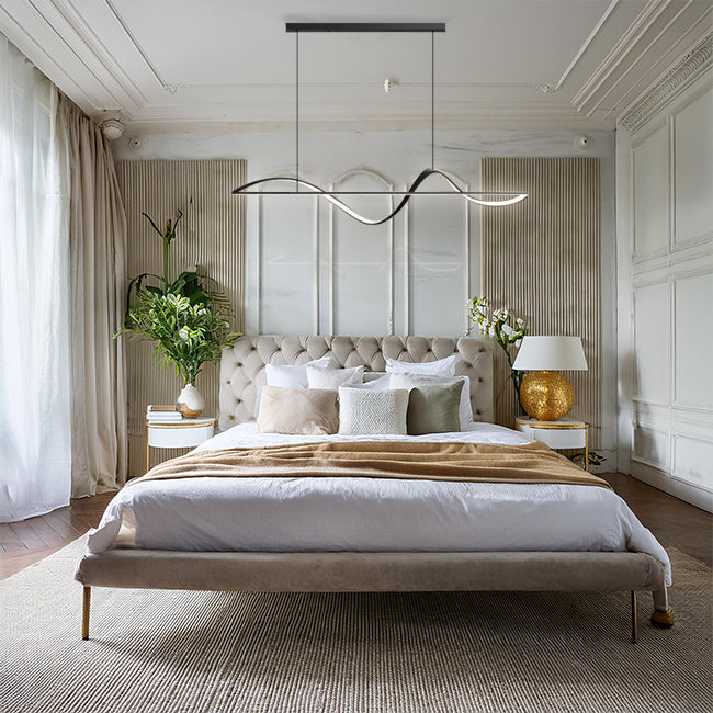 moderne Schlafzimmer Deckenleuchte LED in schwarz. Luxuriöses Design