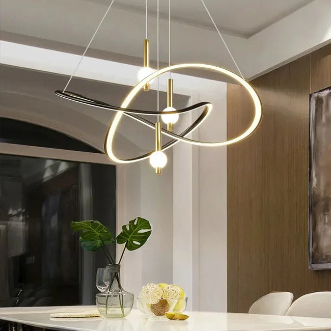 ästhetische Esszimmerlampe in schwarz